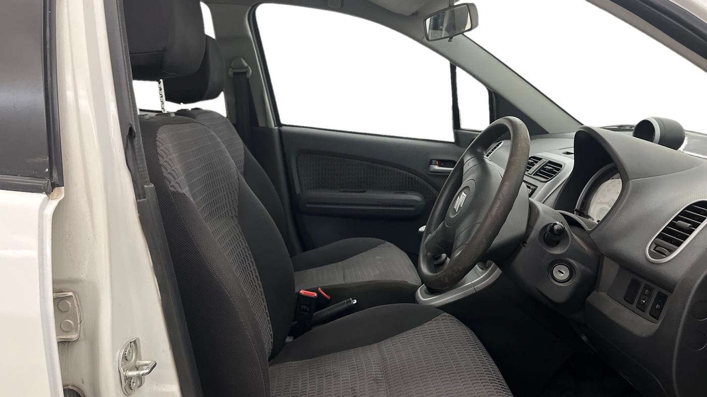 2014 Maruti Ritz VXI, Petrol, Manual, 45,015 km, Right Side Front Door Cabin