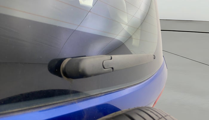 2018 Ford Ecosport TITANIUM 1.5L SIGNATURE EDITION (SUNROOF) PETROL, CNG, Manual, 47,062 km, Rear Wiper