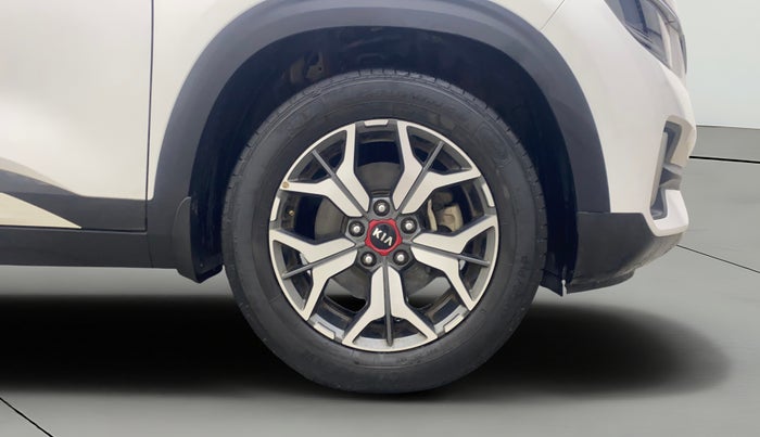 2020 KIA SELTOS GTK 1.4 PETROL, Petrol, Manual, 28,016 km, Right Front Wheel