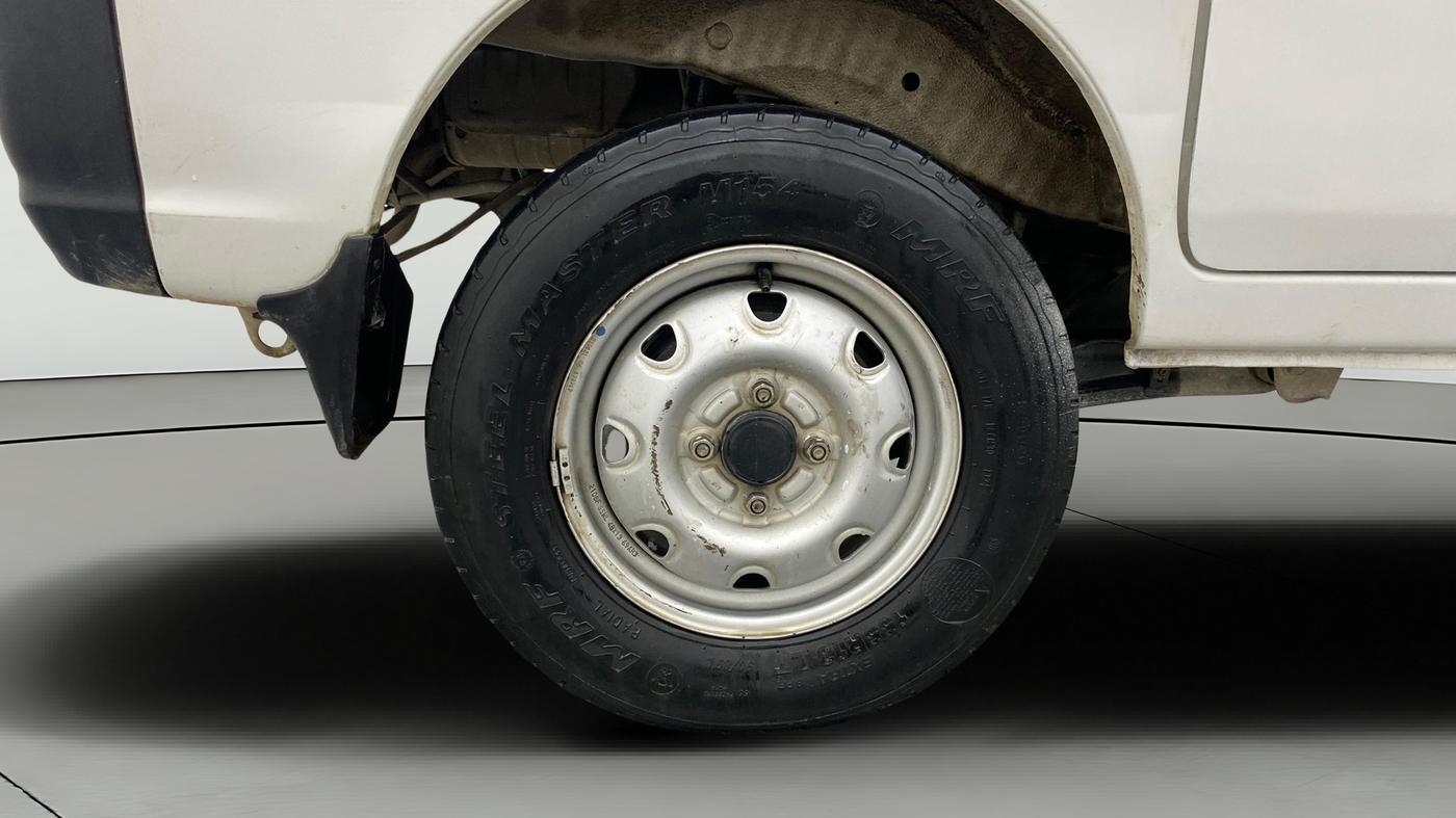 2021 Maruti Eeco 7 STR STD(O), Petrol, Manual, 64,778 km, Right Rear Wheel