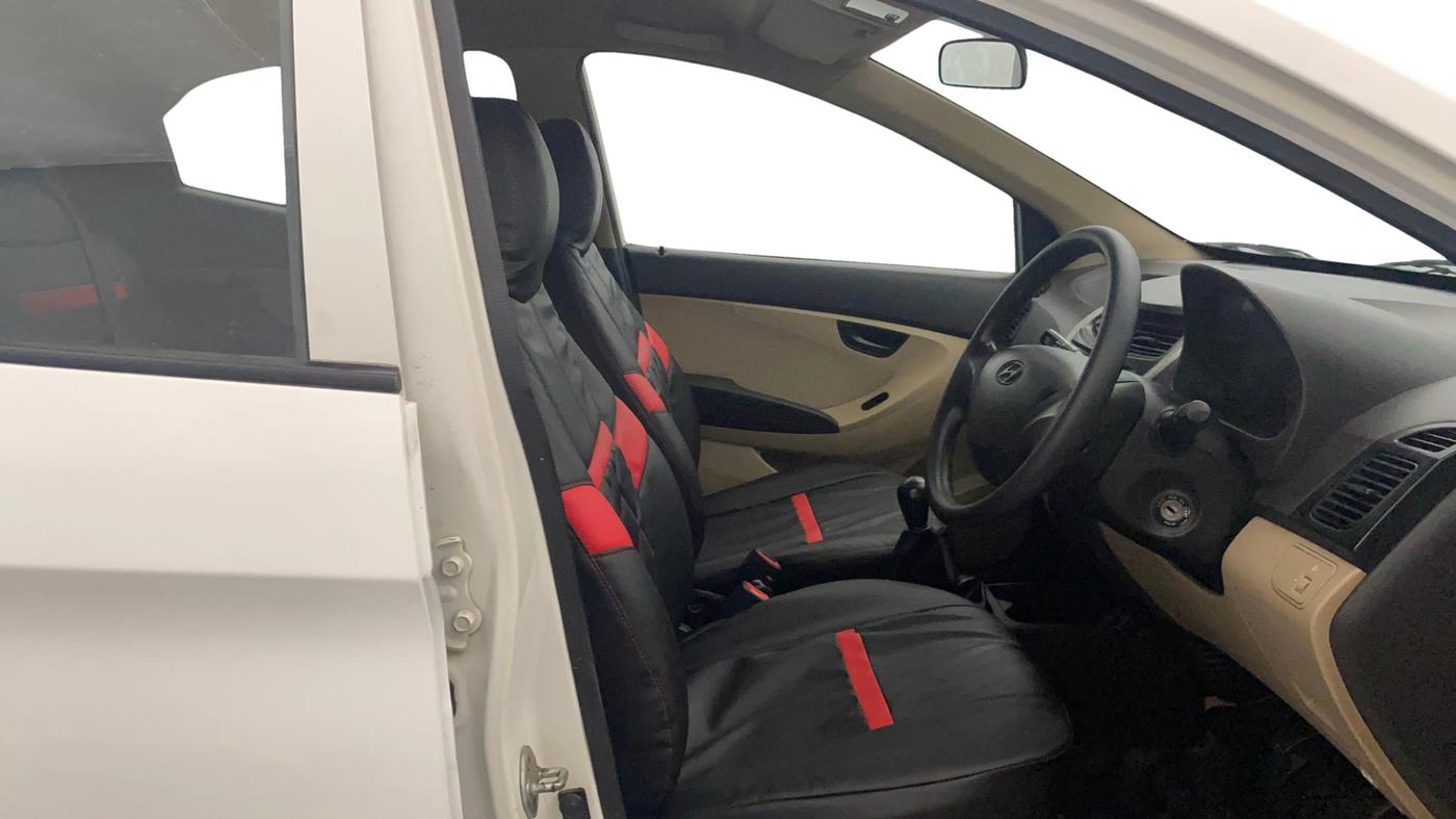 2017 Hyundai Eon ERA +, Petrol, Manual, 59,805 km, Right Side Front Door Cabin