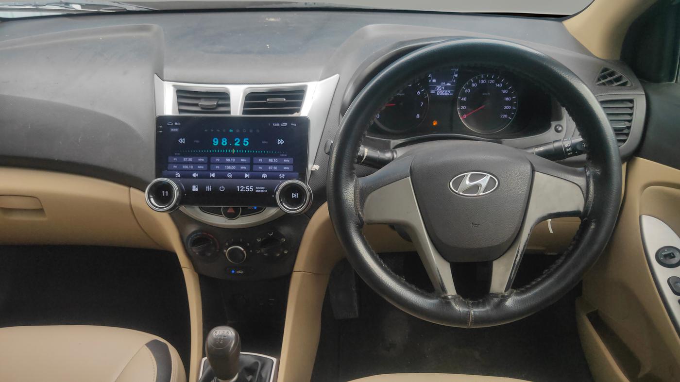 2015 Hyundai Verna FLUIDIC 4S 1.4 VTVT, Petrol, Manual, 89,680 km, Steering Wheel Close Up