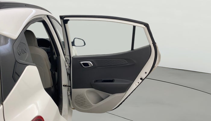 2022 Hyundai GRAND I10 NIOS SPORTZ 1.2 KAPPA VTVT CNG, CNG, Manual, 1,36,340 km, RHS Rear Door