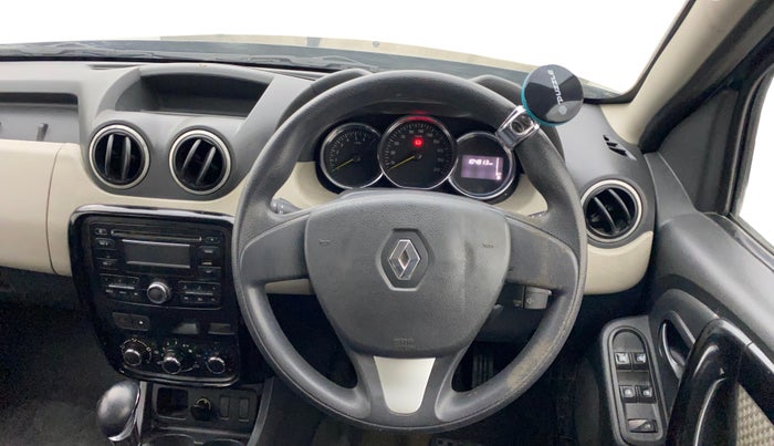 2015 Renault Duster 85 PS RXL DIESEL, Diesel, Manual, 1,04,841 km, Steering Wheel Close Up