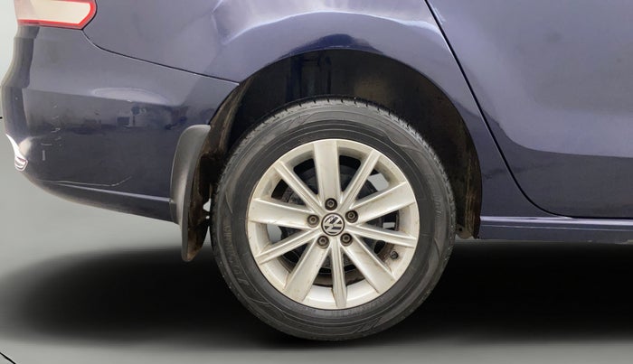 2015 Volkswagen Vento HIGHLINE PETROL AT, Petrol, Automatic, 64,067 km, Right Rear Wheel