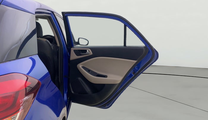 2016 Hyundai Elite i20 SPORTZ 1.4 CRDI, Diesel, Manual, 1,44,531 km, RHS Rear Door