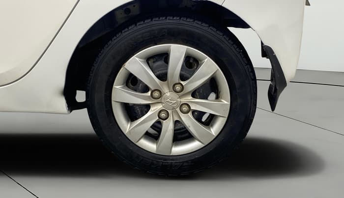 2013 Hyundai Eon MAGNA +, Petrol, Manual, 41,195 km, Left Rear Wheel