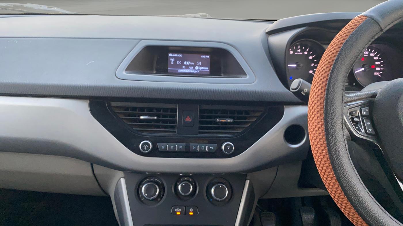 2018 Tata NEXON XM PETROL, CNG, Manual, 96,263 km, Air Conditioner
