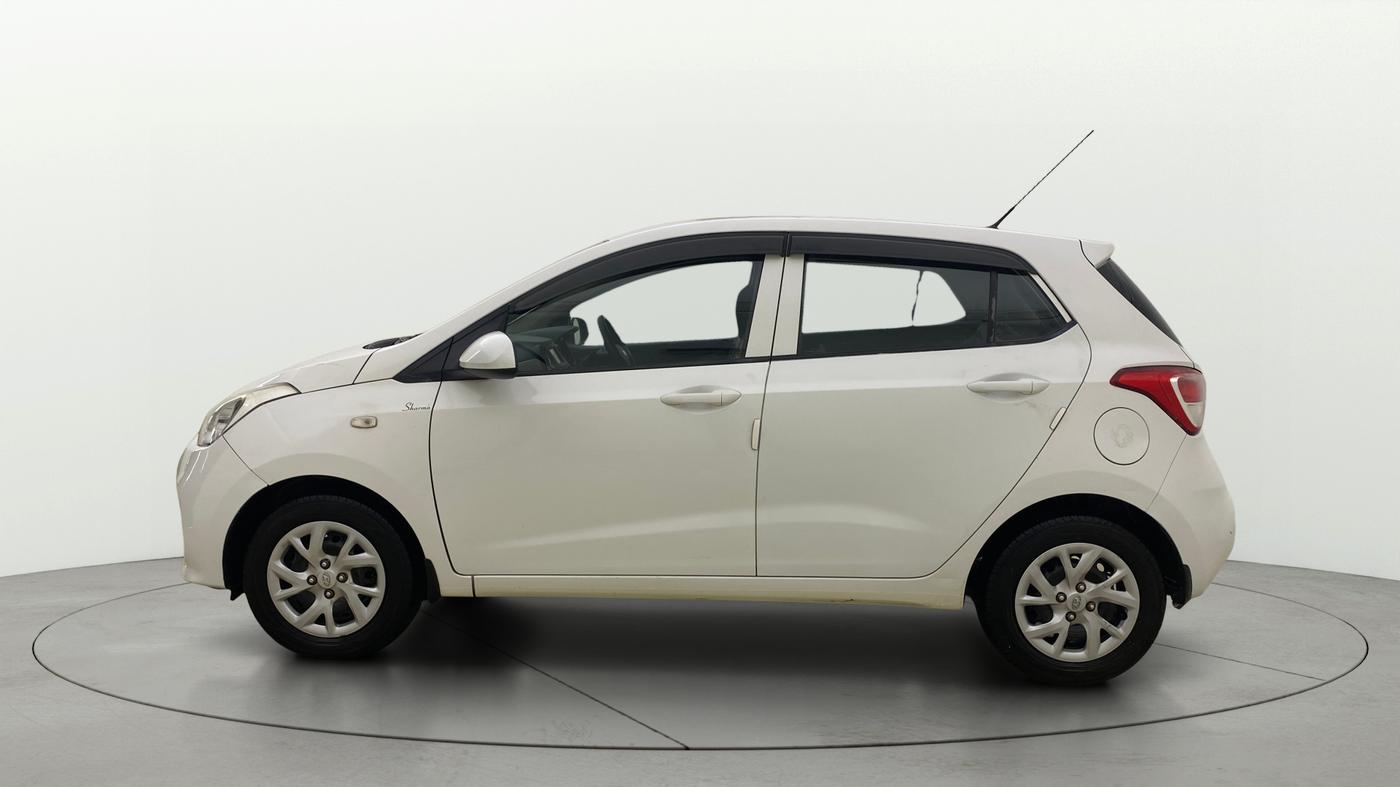 2017 Hyundai Grand i10 SPORTZ 1.2 KAPPA VTVT, Petrol, Manual, 40,212 km, Left Side