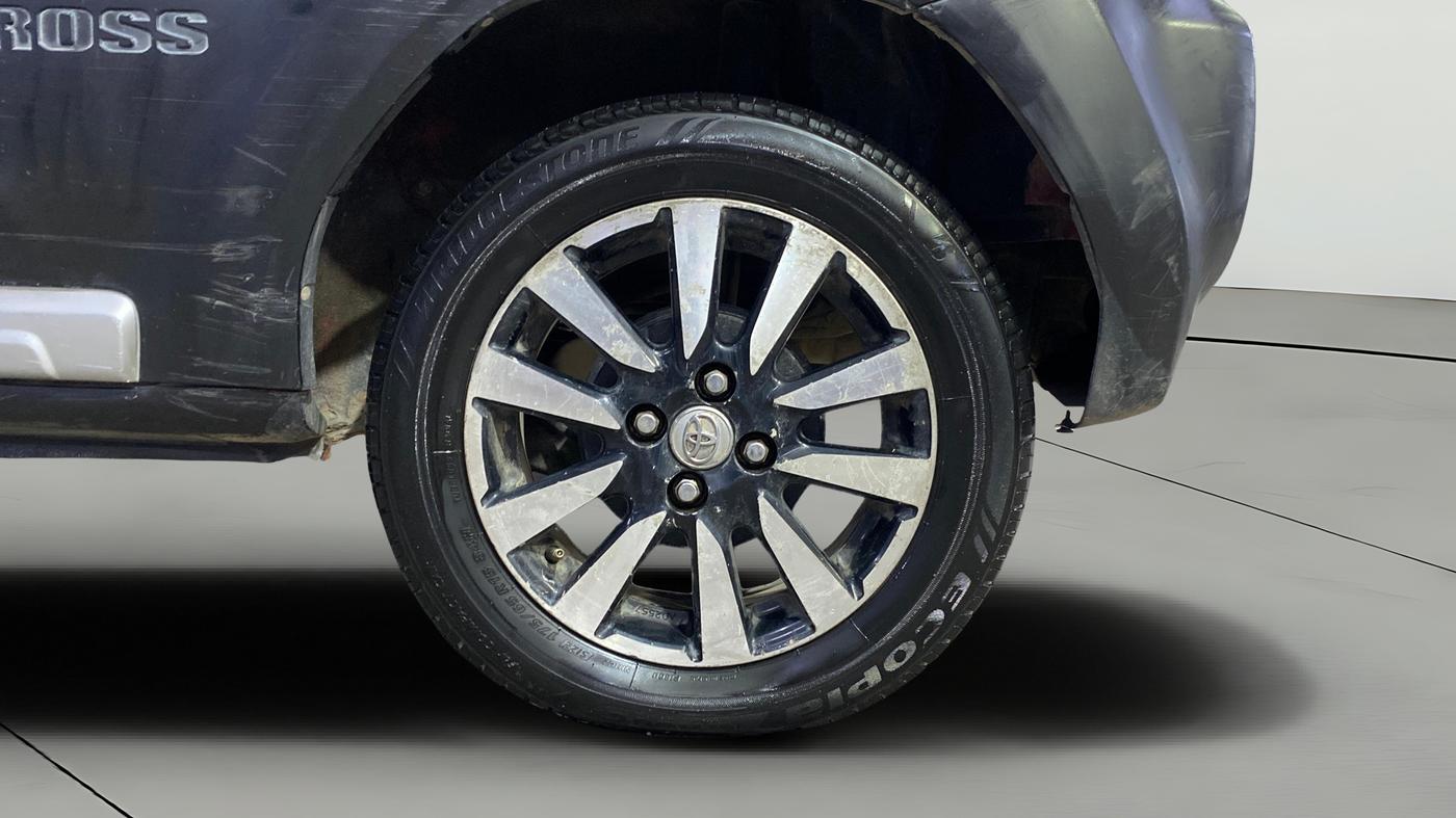 2014 Toyota Etios CROSS 1.4 GD, Diesel, Manual, 71,516 km, Left Rear Wheel