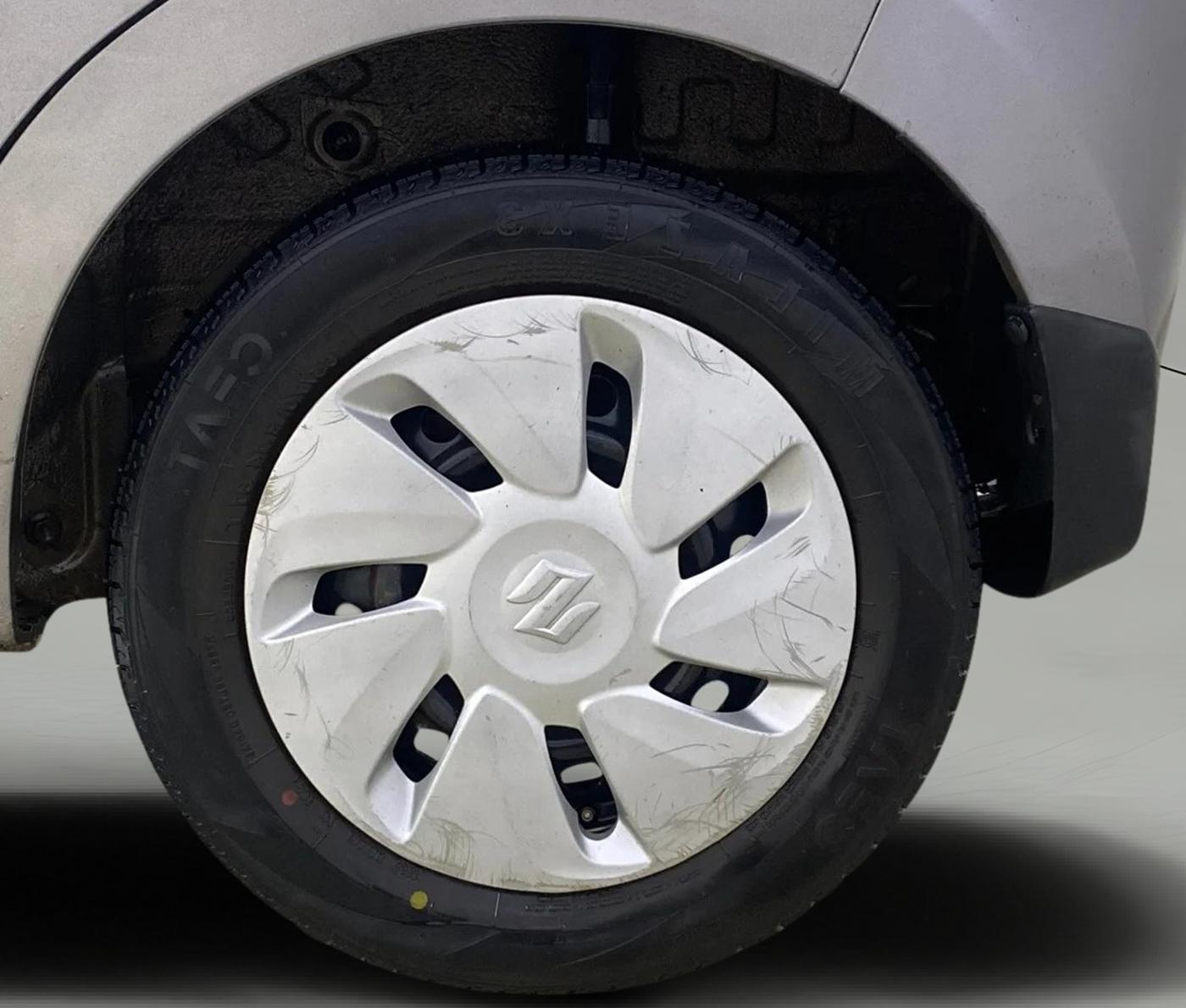 2014 Maruti Celerio VXI CNG, CNG, Manual, 1,09,624 km, Left Rear Wheel