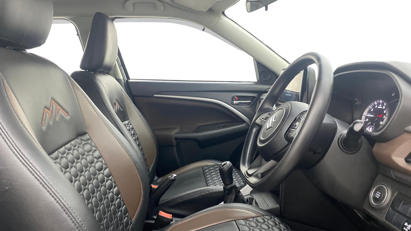 2023 Maruti BREZZA ZXI S-CNG, CNG, Manual, 41,257 km, Right Side Front Door Cabin