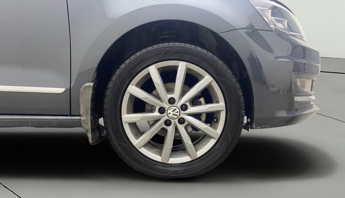 2018 Volkswagen Vento HIGHLINE PLUS 1.5 AT 16 ALLOY, Diesel, Automatic, 57,330 km, Right Front Wheel