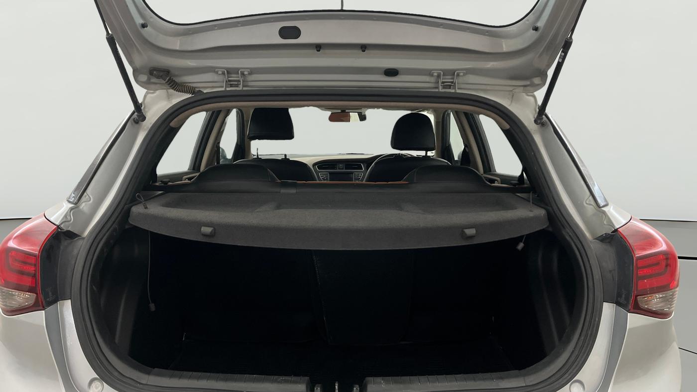 2019 Hyundai Elite i20 SPORTZ PLUS 1.2, Petrol, Manual, 84,749 km, Boot Open Zoomed View