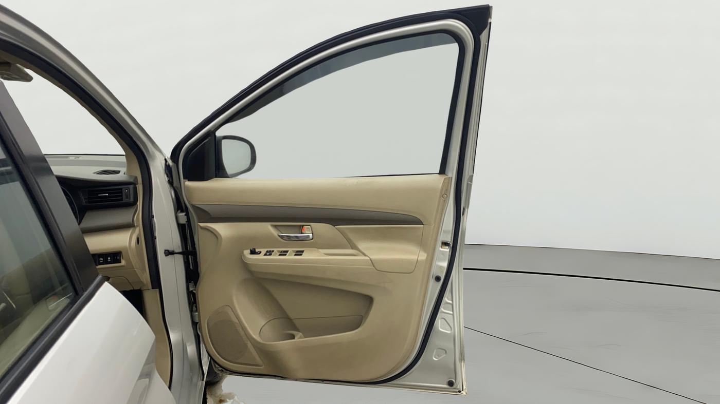2020 Maruti Ertiga VXI AT SHVS, Petrol, Automatic, 53,327 km, RHS Front Door