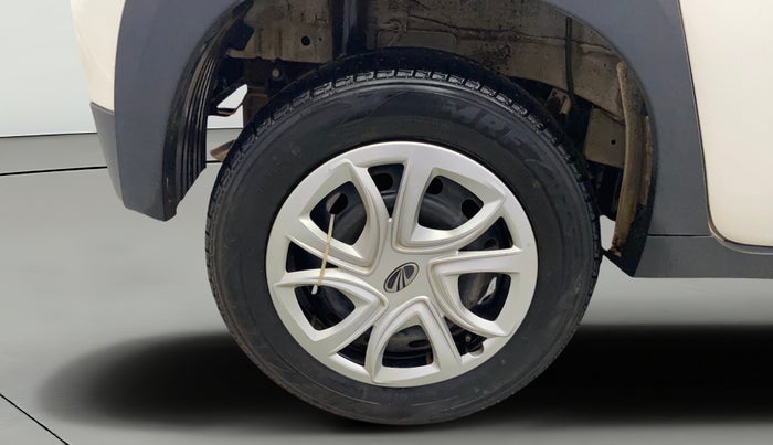 2018 Mahindra KUV 100 NXT K4+ P 6 STR, Petrol, Manual, 22,715 km, Right Rear Wheel