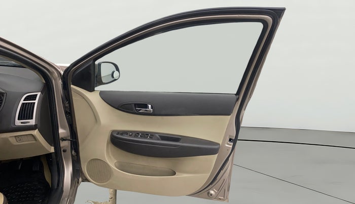 2013 Hyundai i20 SPORTZ 1.4 CRDI, Diesel, Manual, 1,48,956 km, RHS Front Door