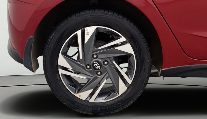 2022 Hyundai NEW I20 ASTA (O) 1.2 MT, Petrol, Manual, 11,299 km, Right Rear Wheel