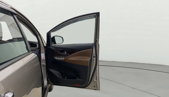 2021 Toyota Innova Crysta 2.4 G 7 STR, Diesel, Manual, 94,639 km, RHS Front Door