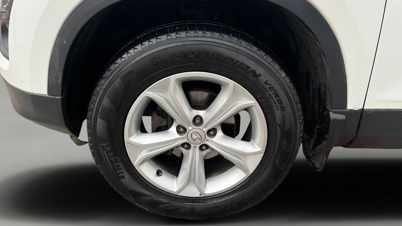 2019 Tata Harrier XZ 2.0L, Diesel, Manual, 80,830 km, Left Front Wheel