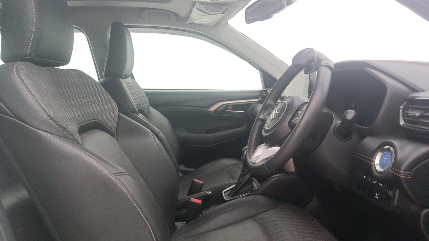 2024 Maruti Grand Vitara ALPHA PLUS HYBRID ECVT, Hybrid, Automatic, 17,504 km, Right Side Front Door Cabin