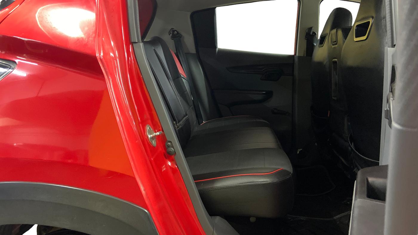 2020 Mahindra KUV 100 NXT K2+ P 6 STR, Petrol, Manual, 22,617 km, Right Side Rear Door Cabin