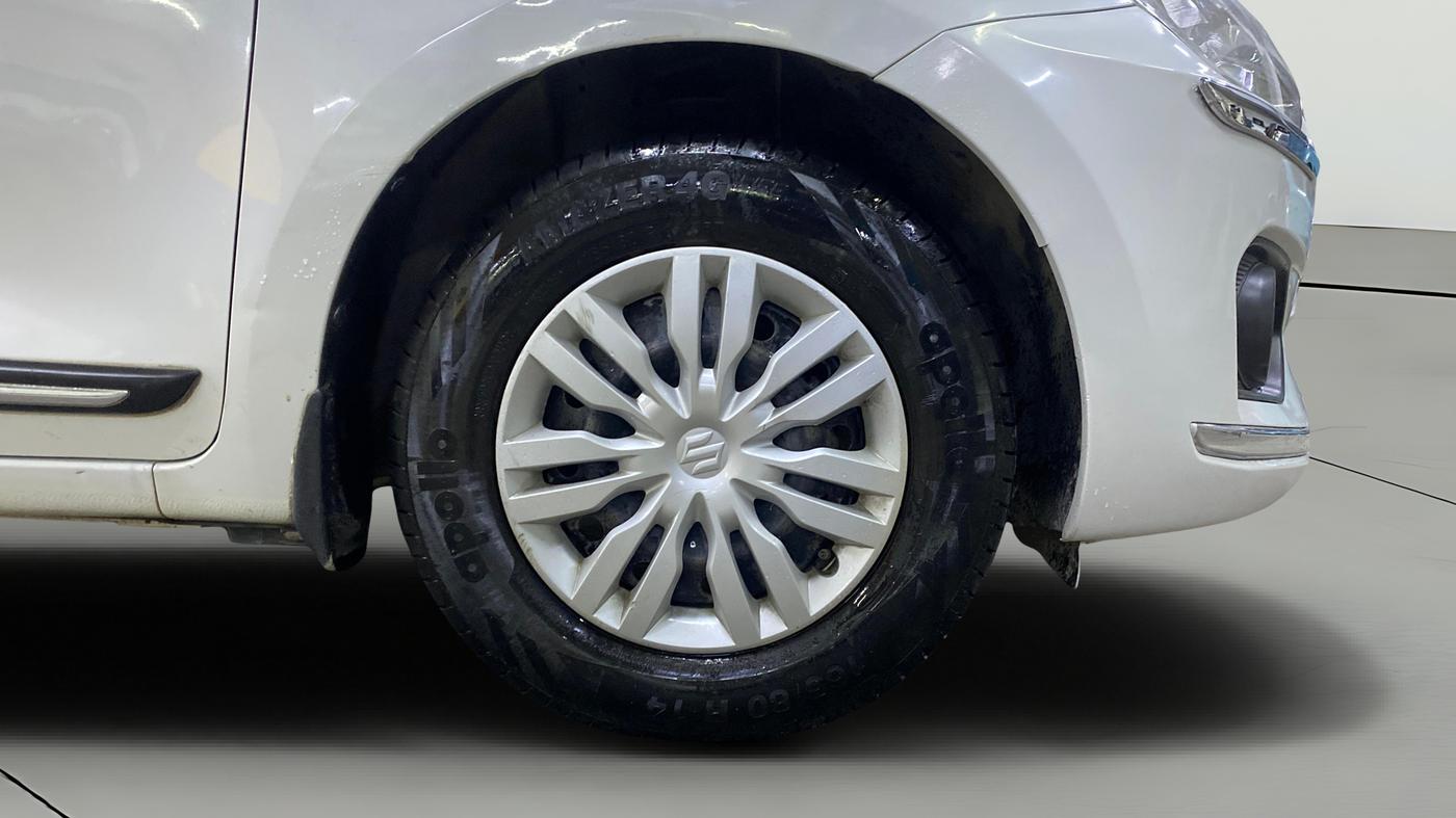 2018 Maruti Dzire VXI AMT, Petrol, Automatic, 46,599 km, Right Front Wheel
