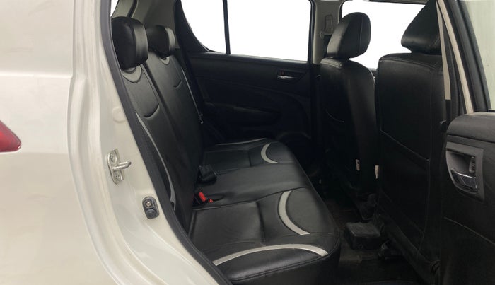 2014 Maruti Swift ZXI, Petrol, Manual, 75,689 km, Right Side Rear Door Cabin