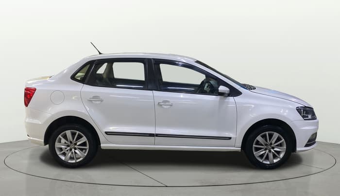 2017 Volkswagen Ameo HIGHLINE1.2L, Petrol, Manual, 53,598 km, Right Side View