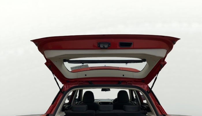 2019 Mahindra XUV300 W8 1.2 PETROL, Petrol, Manual, 83,696 km, Boot Door Open