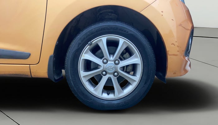 2016 Hyundai Grand i10 ASTA (O) 1.2 KAPPA VTVT, Petrol, Manual, 40,096 km, Right Front Wheel