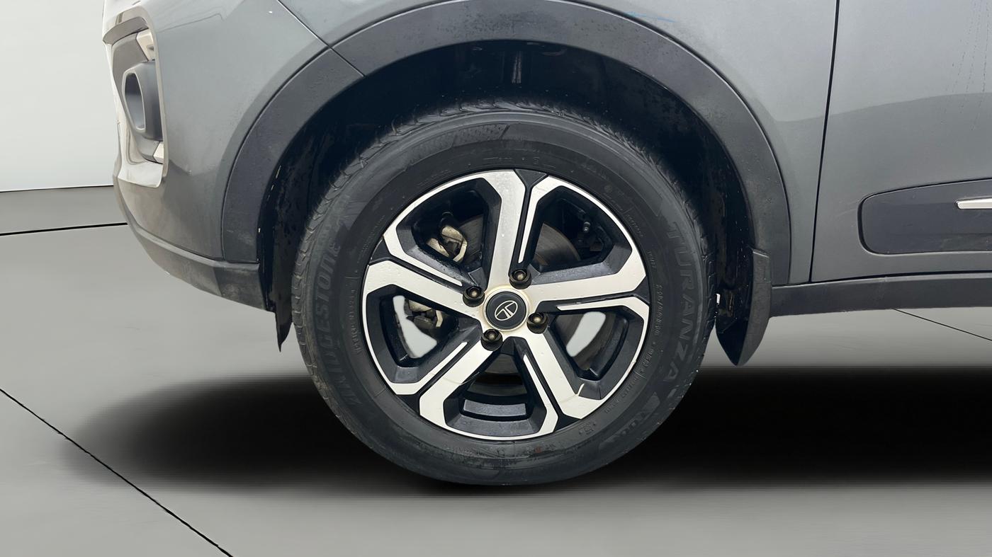 2021 Tata NEXON XZA PLUS (O) PETROL, Petrol, Automatic, 68,893 km, Left Front Wheel
