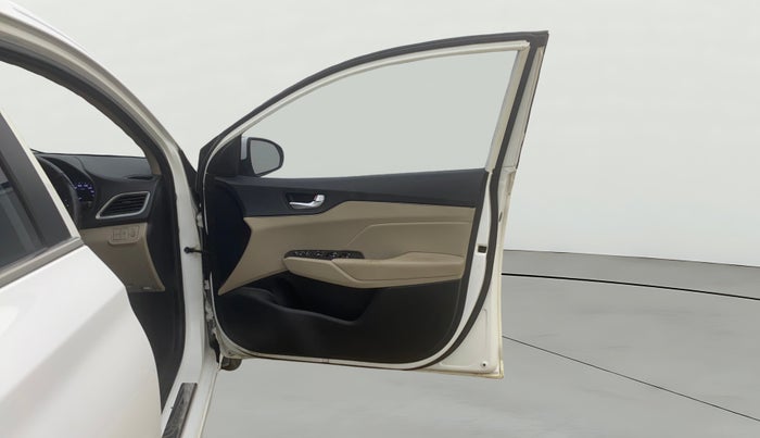 2019 Hyundai Verna 1.6 VTVT SX O, Petrol, Manual, 1,04,110 km, RHS Front Door