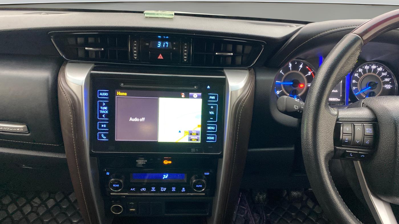 2017 Toyota Fortuner 2.8 4X2 MT, Diesel, Manual, 98,868 km, Air Conditioner