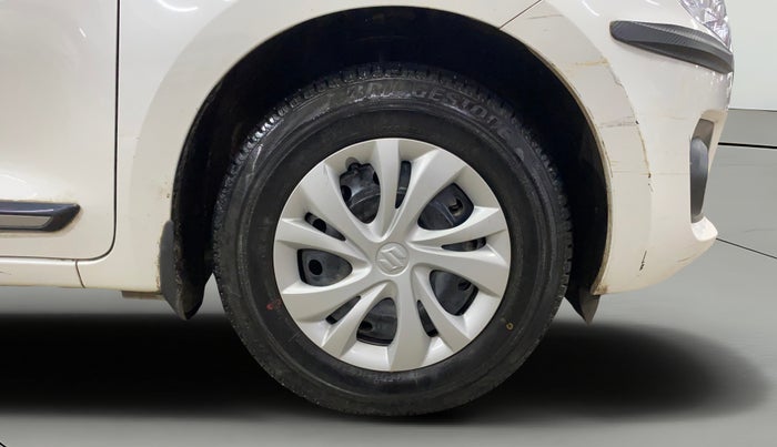 2023 Maruti Swift VXI, Petrol, Manual, 17,221 km, Right Front Wheel
