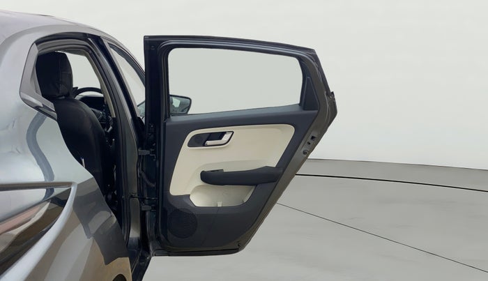 2024 Tata ALTROZ XZ PETROL, Petrol, Manual, 6,794 km, RHS Rear Door