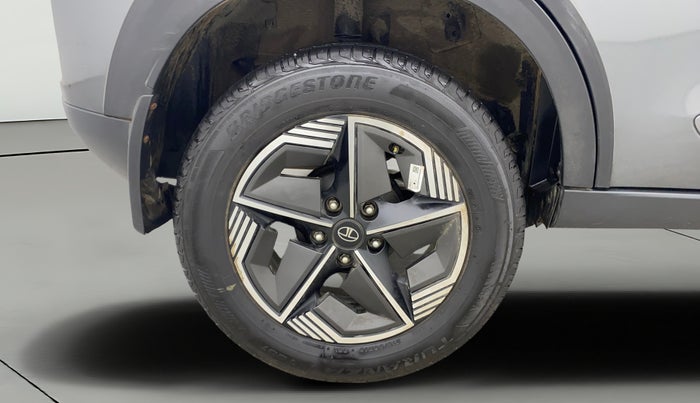 2024 Tata NEXON CREATIVE+ DCA 1.2 PETROL, Petrol, Automatic, 26,511 km, Right Rear Wheel