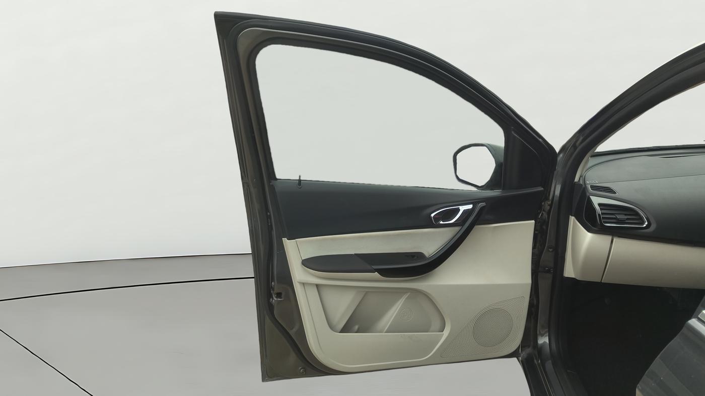 2022 Tata TIGOR XZ PLUS CNG, CNG, Manual, 20,963 km, LHS Front Door