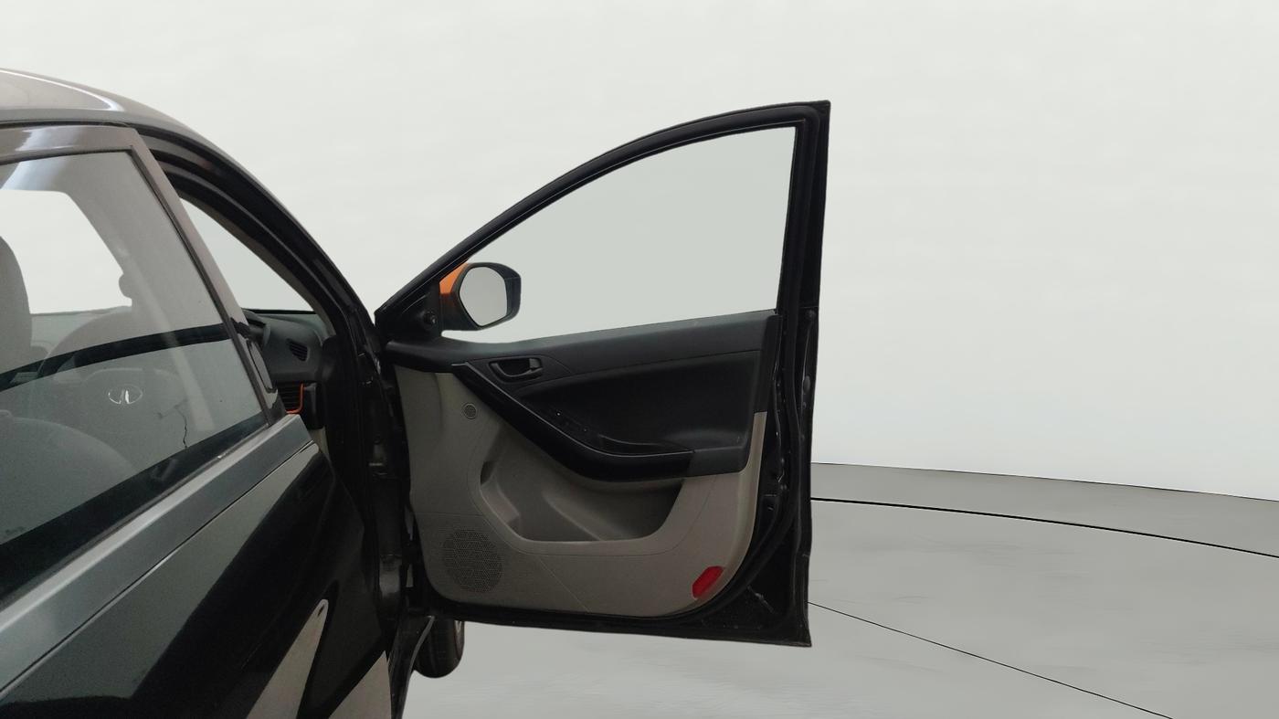 2019 Tata NEXON KRAZ PLUS AMT PETROL, CNG, Automatic, 94,993 km, RHS Front Door