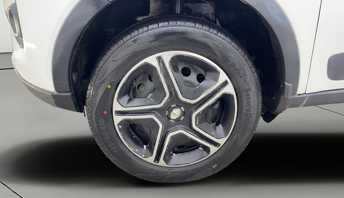 2020 Tata NEXON XM SUNROOF PETROL, Petrol, Manual, 35,575 km, Left Front Wheel