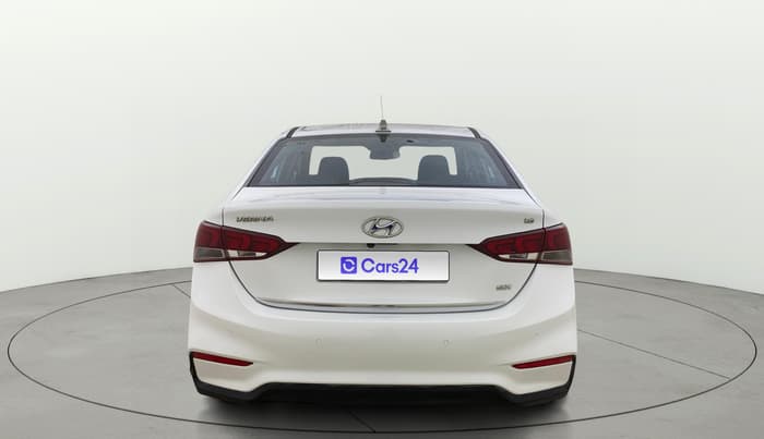 2019 Hyundai Verna 1.6 VTVT SX + AT, Petrol, Automatic, 83,868 km, Back/Rear