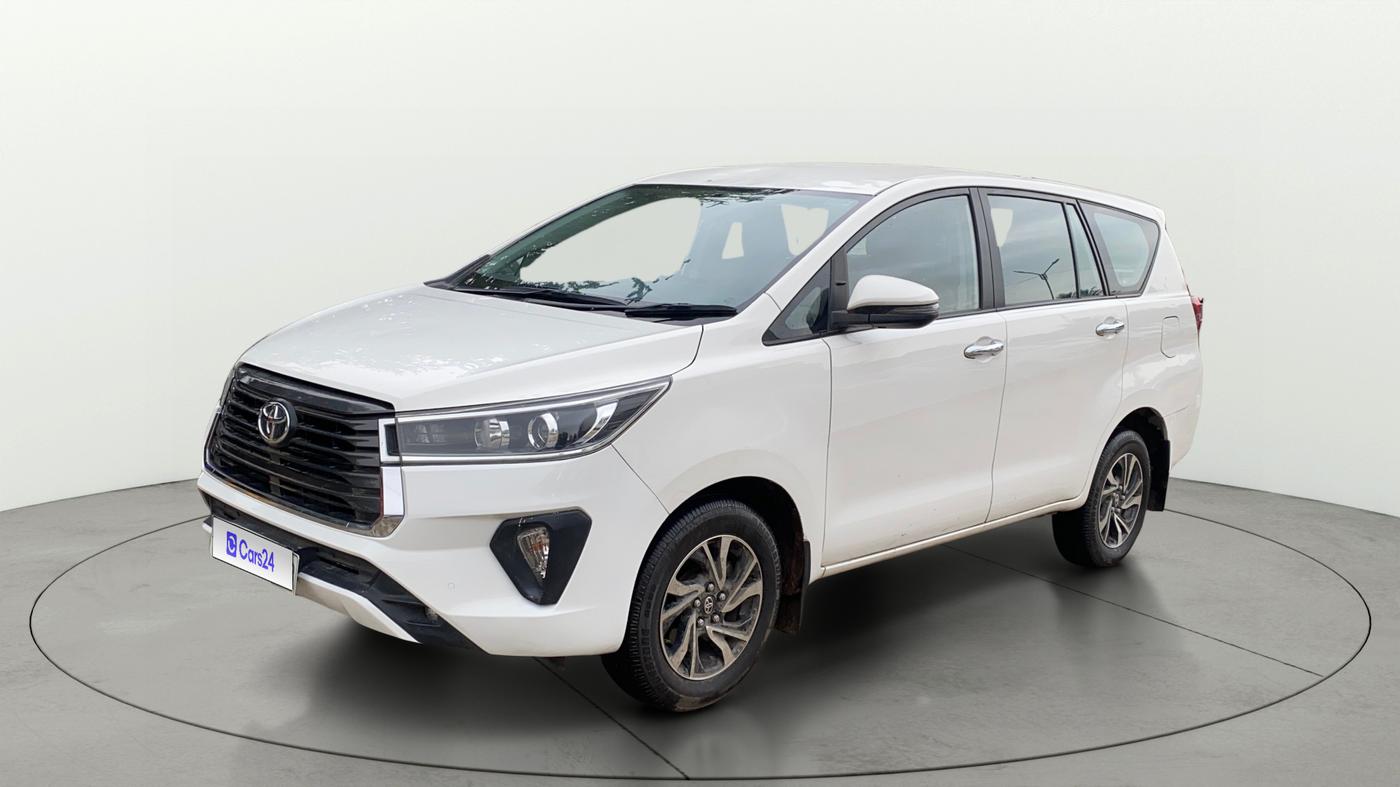 2022 Toyota Innova Crysta 2.7 VX 7 STR, Petrol, Manual, 33,799 km, Left Front Diagonal