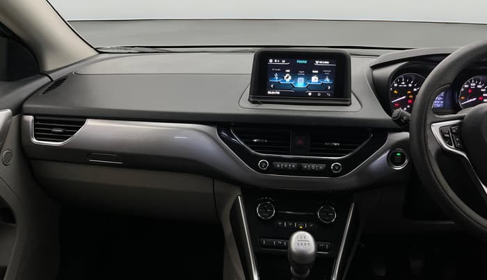 2017 Tata NEXON XZ PLUS PETROL, Petrol, Manual, 1,06,841 km, Air Conditioner