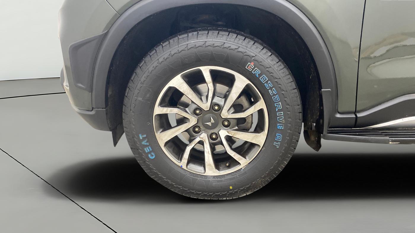 2023 Mahindra SCORPIO-N Z8 L DIESEL AT 4WD 7 STR, Diesel, Automatic, 45,447 km, Left Front Wheel