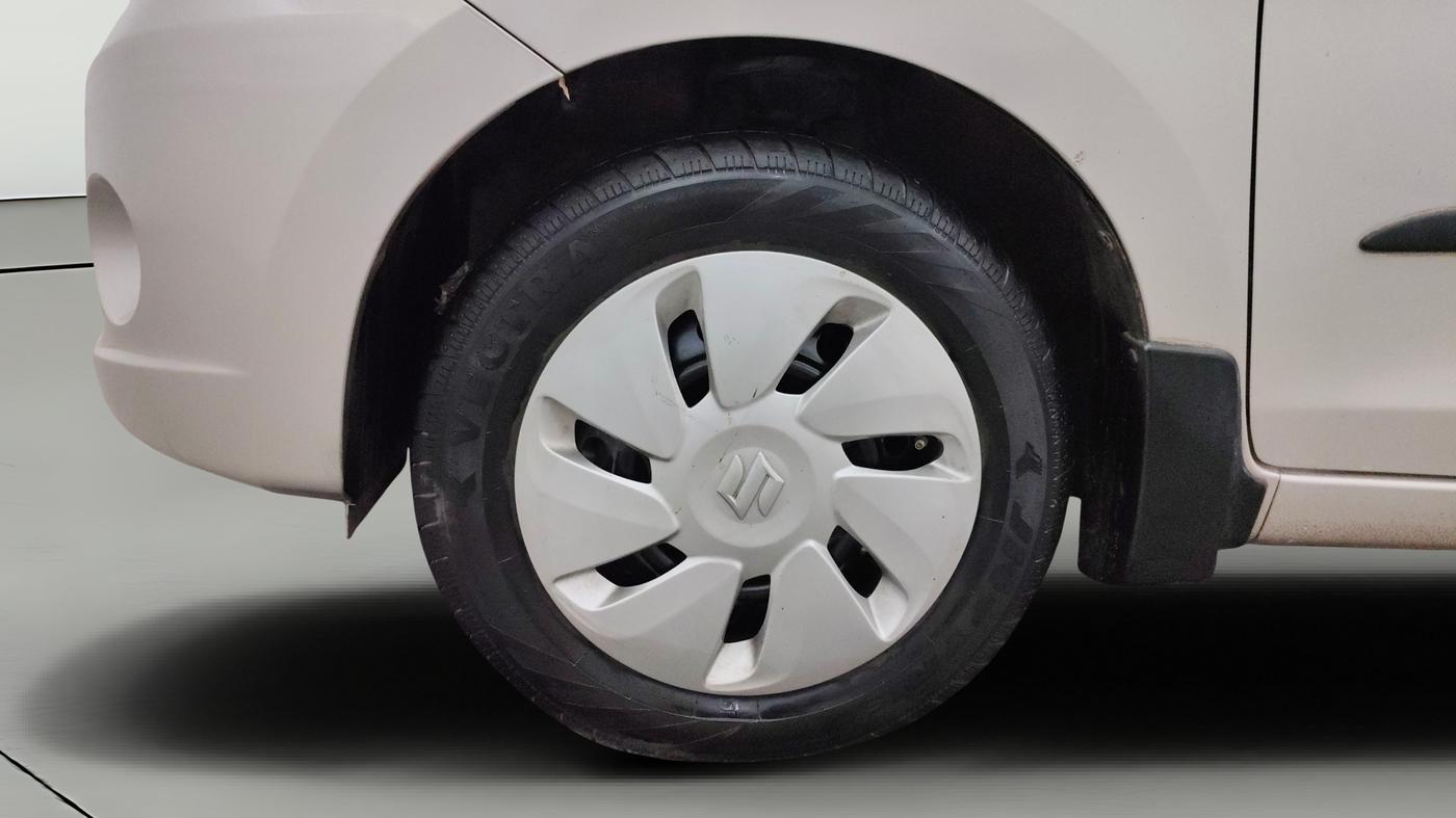 2015 Maruti Celerio VXI AMT, CNG, Automatic, 45,611 km, Left Front Wheel