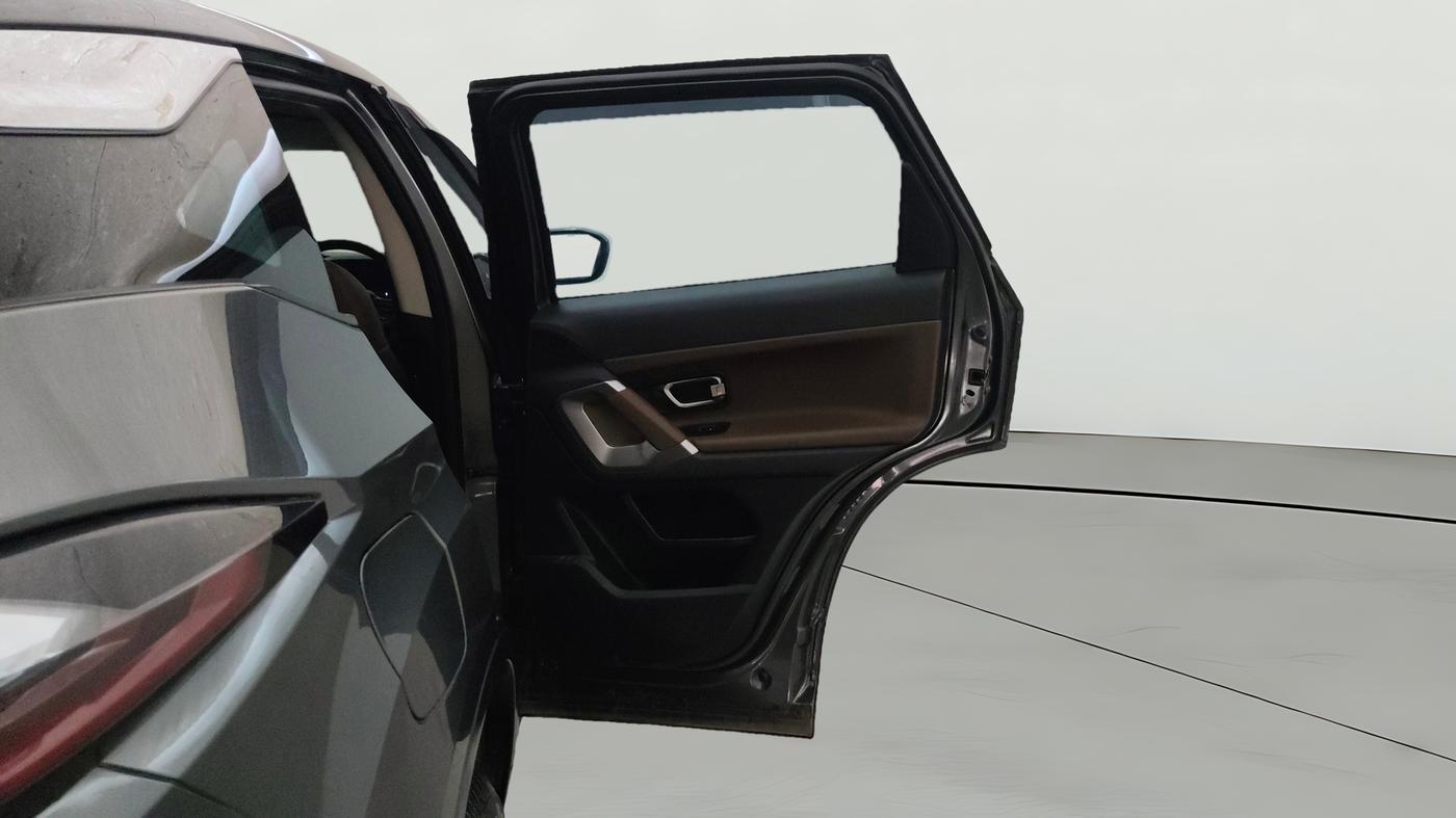 2023 Tata Harrier XZA 2.0L, Diesel, Automatic, 48,255 km, RHS Rear Door