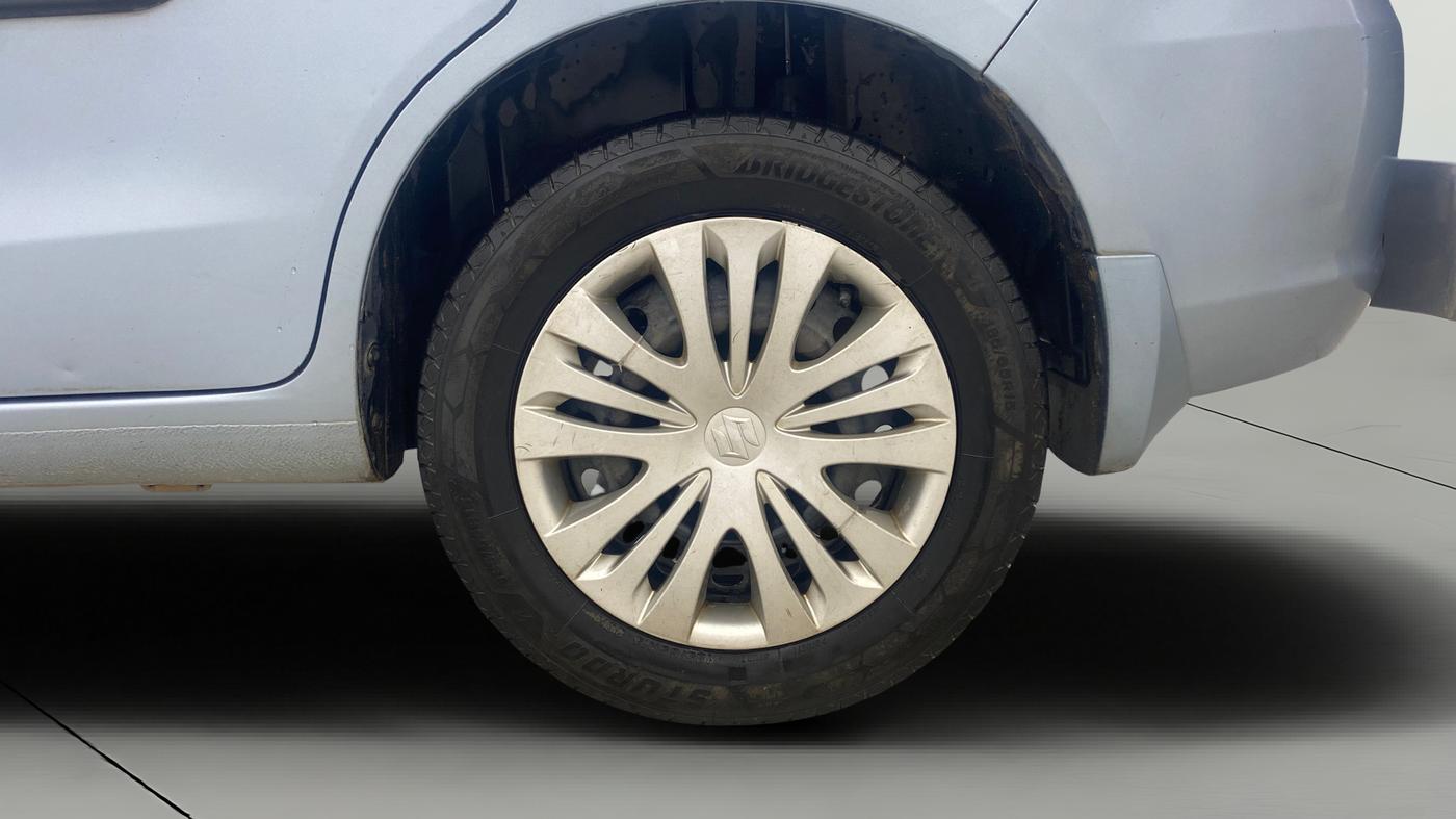 2015 Maruti Ertiga VDI, Diesel, Manual, 1,38,125 km, Left Rear Wheel