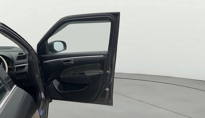 2015 Maruti Swift VXI, Petrol, Manual, 28,712 km, RHS Front Door