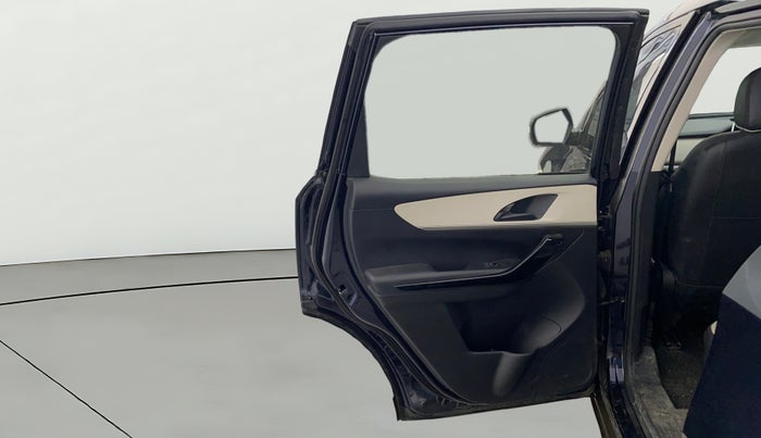 2024 Mahindra XUV700 AX 5 P AT 5 STR, Petrol, Automatic, 49,602 km, LHS Rear Door