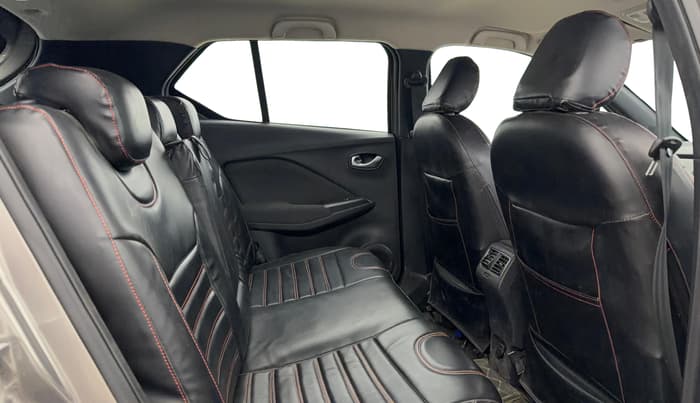 2021 Nissan Kicks XV 1.5, Petrol, Manual, 29,227 km, Right Side Rear Door Cabin